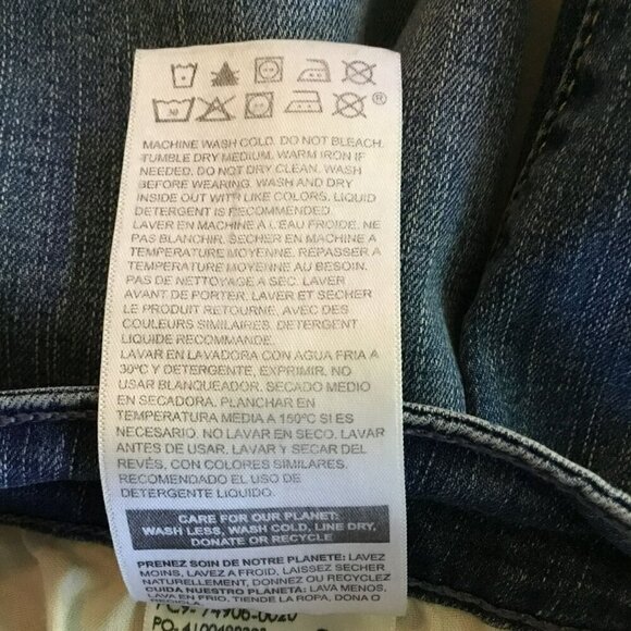 Levi's Signature Capri Jeans Women's Size 12 Mid Rise Cuffed Denim Medium Wash - Picture 13 of 13